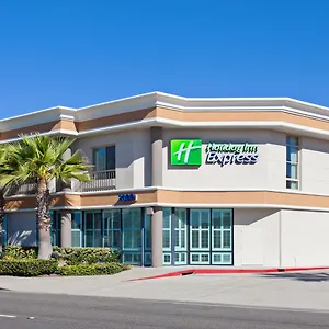 Resort Express Newport By Ihg